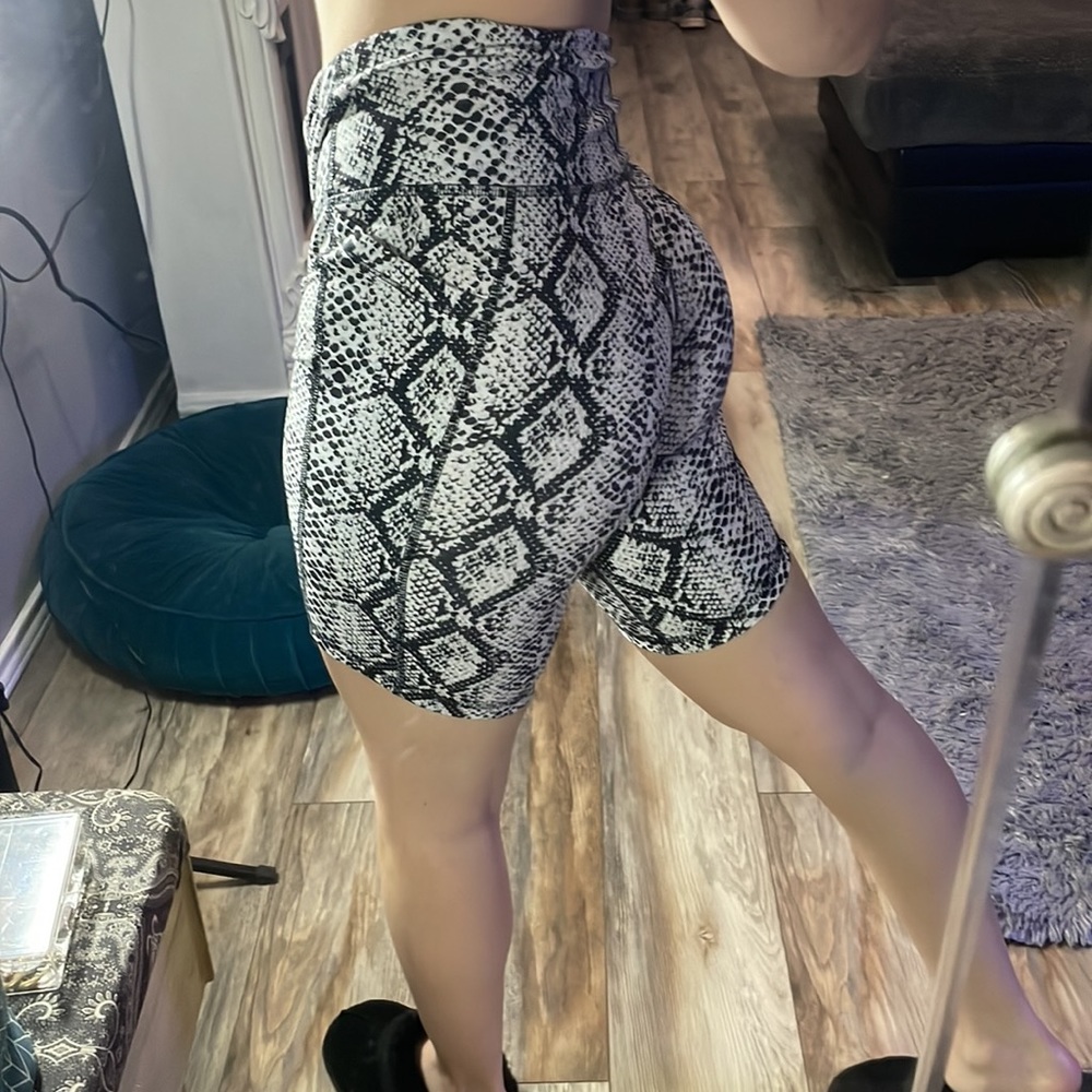 Biker python rider short